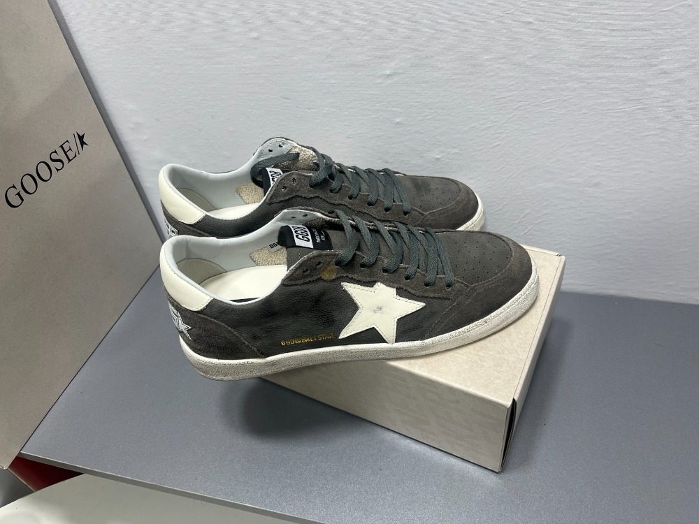 Golden Goose Leather low-top sneakers 35-47
