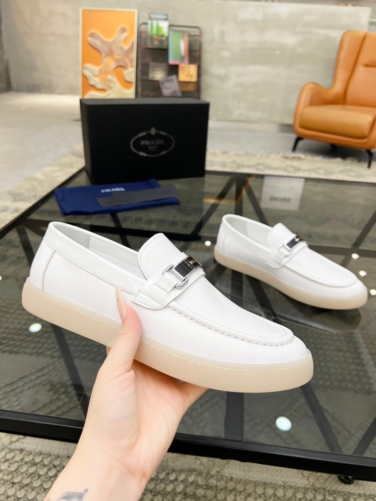 Prada 39/44