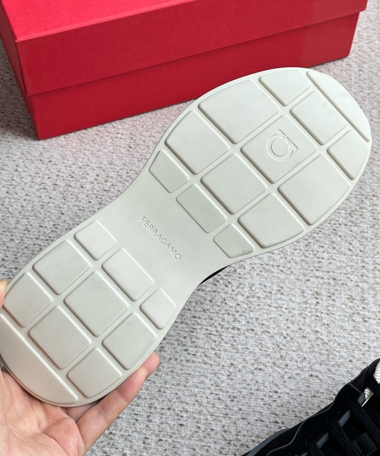 Salvatore Ferragamo 39-45