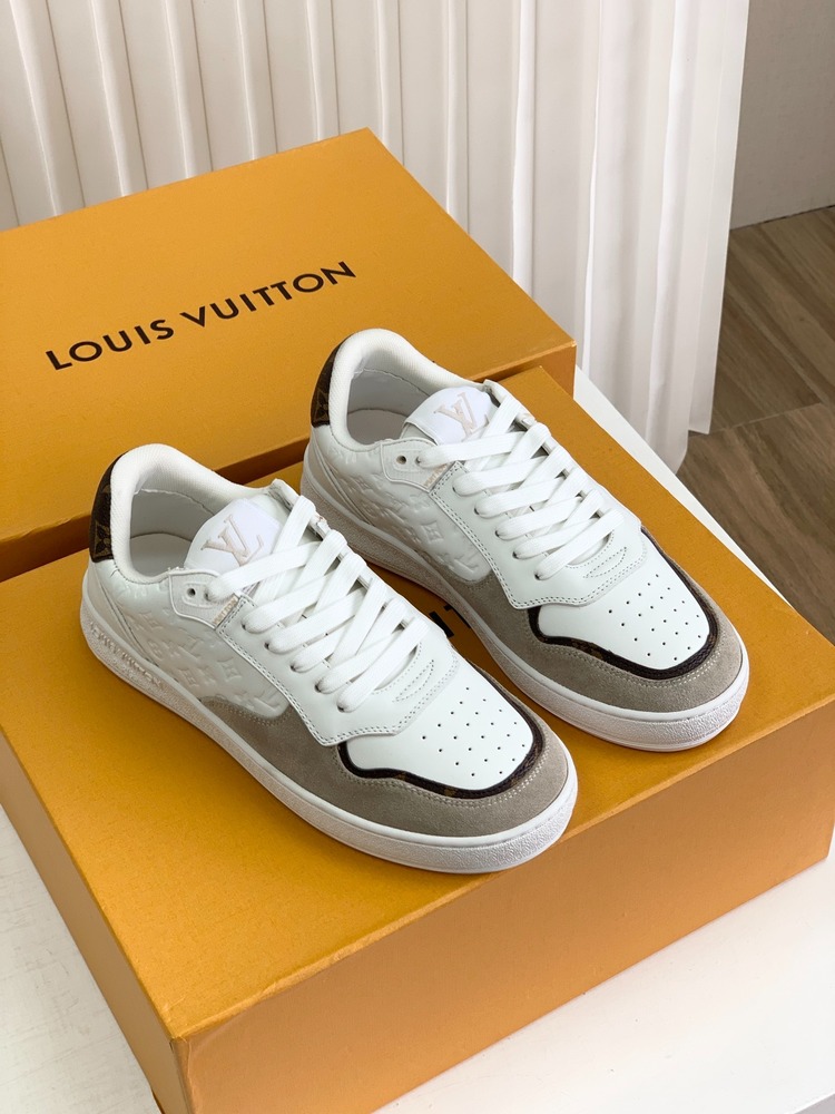 Louis Vuitton 35/44