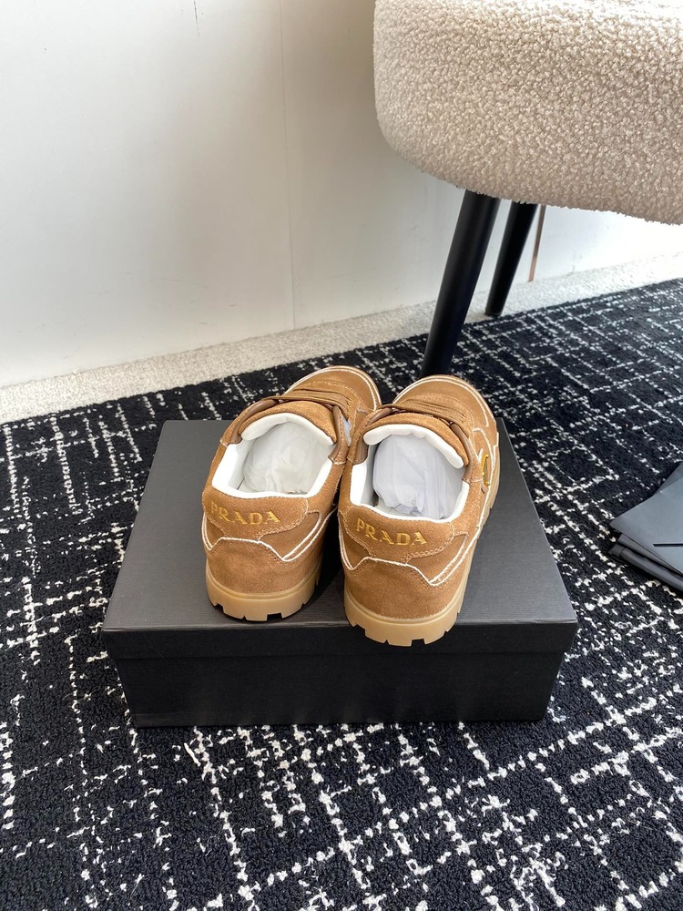 Prada 35/44