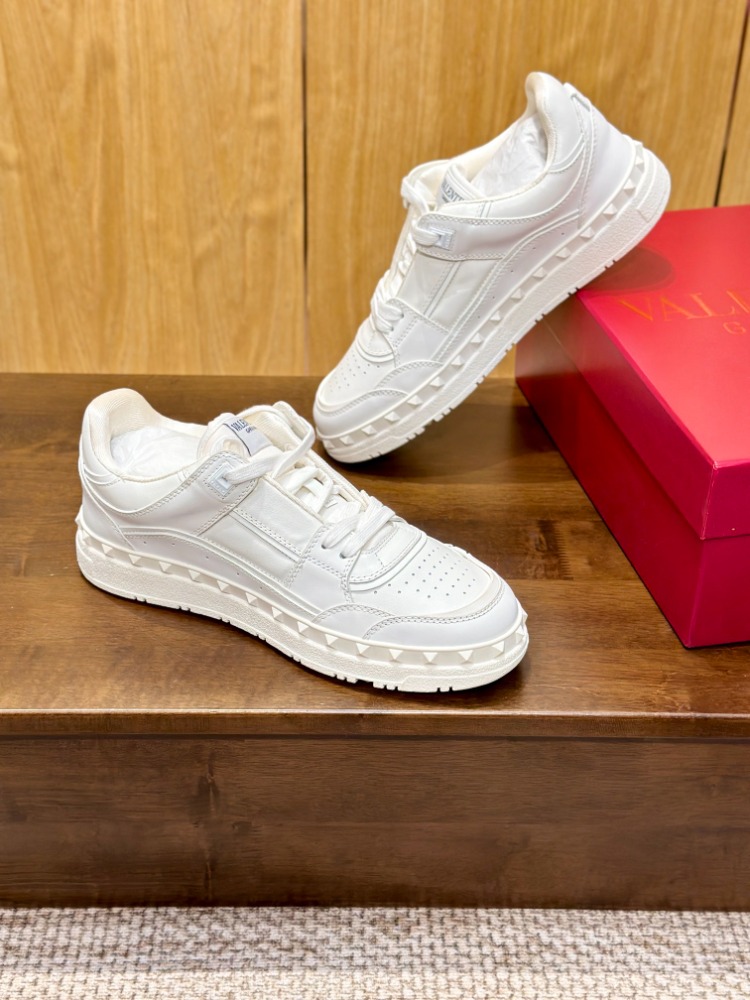 Valentino Garavani Freedots Sneakers 35-45
