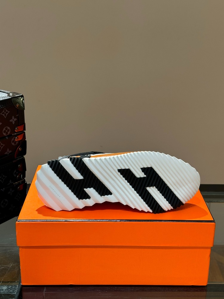 Hermes 38/45