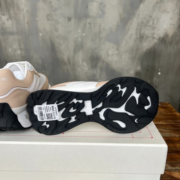 Alexander McQueen 35/45