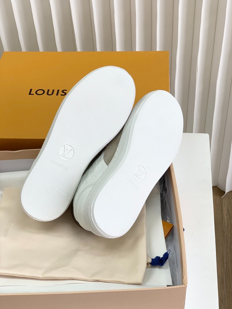Louis Vuitton 35/44