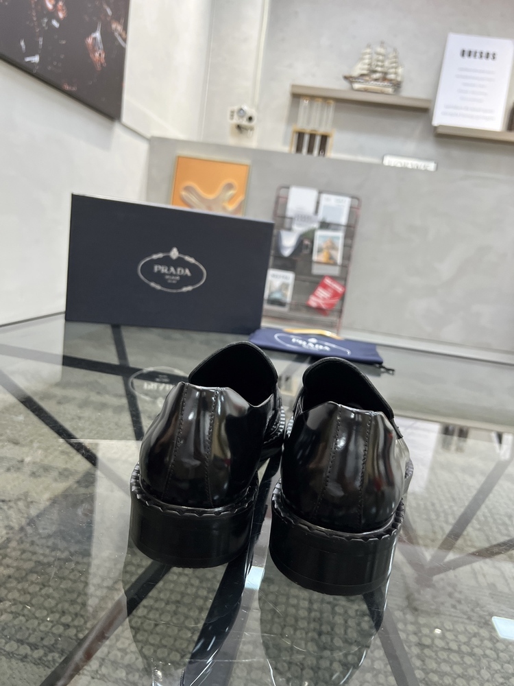 Prada 39/45