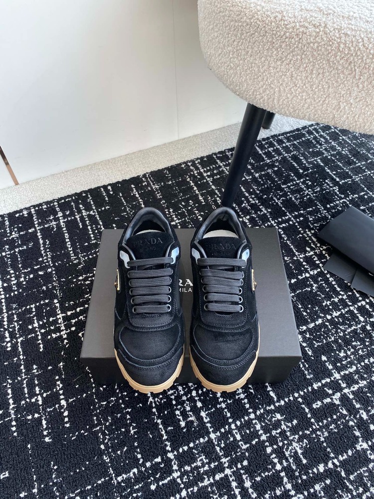 Prada 35/44