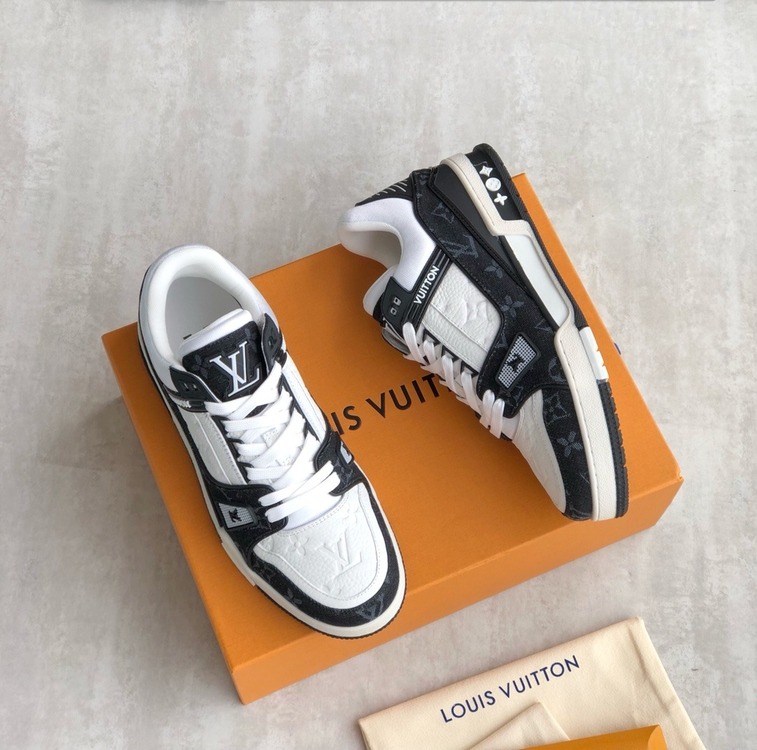 Louis Vuitton 35/44
