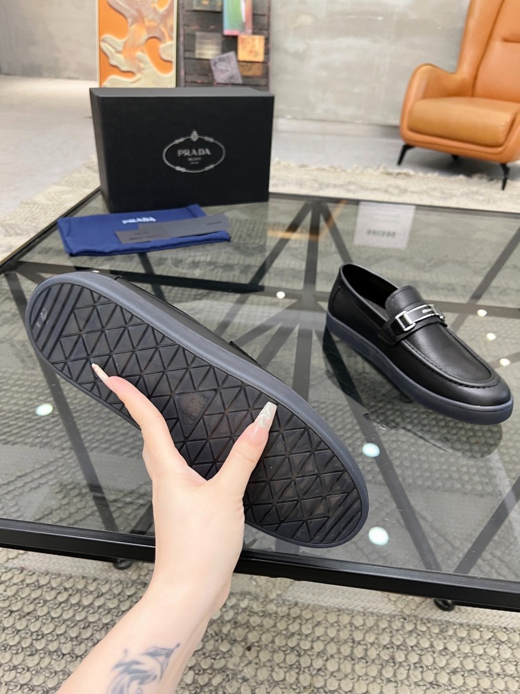 Prada 39/44