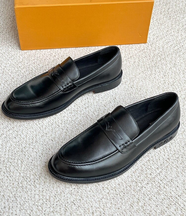 Louis Vuitton 39/45