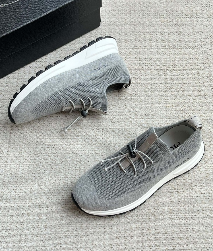 Prada 39/44