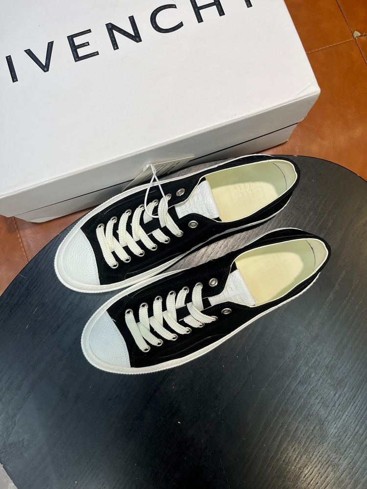 Givenchy 38/45