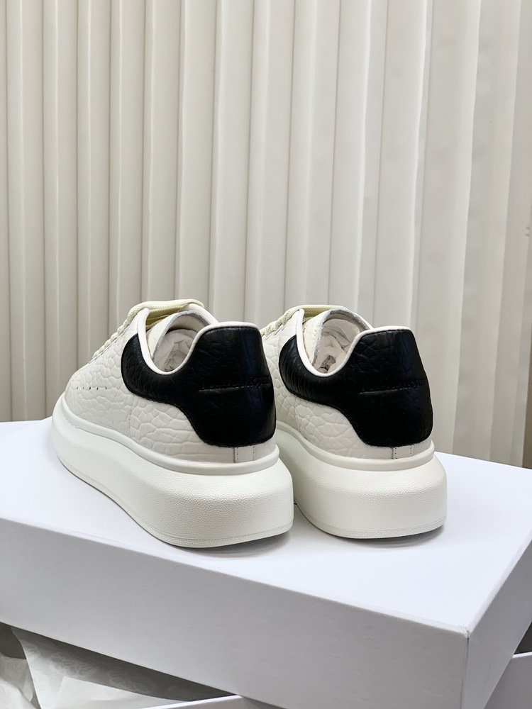 Alexander McQueen 35/45