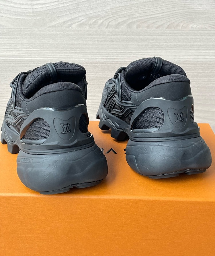Louis Vuitton Summit Sneaker 38/45