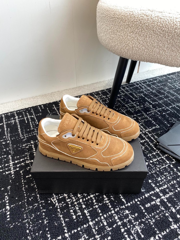 Prada 35/44