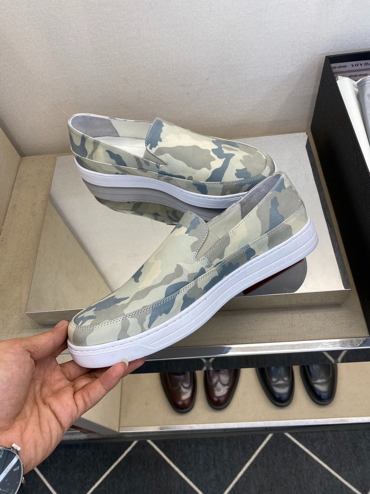 Prada 39/44
