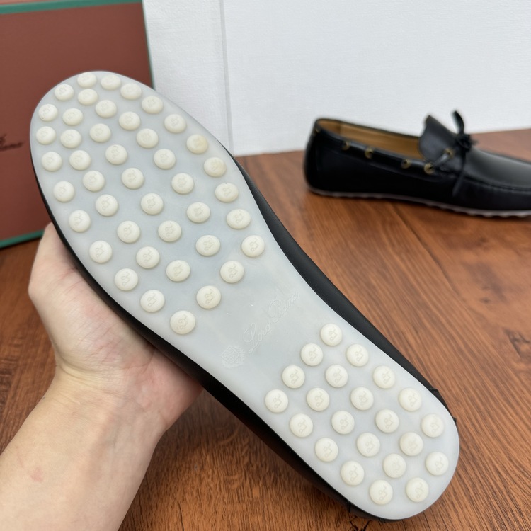 Loro Piana 39-45