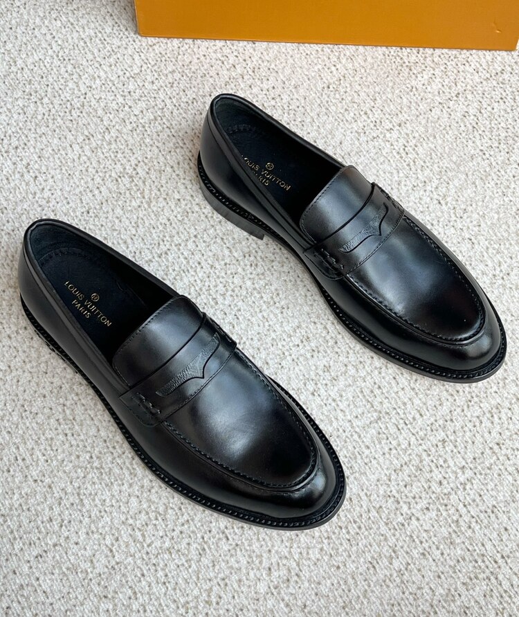 Louis Vuitton 39/45