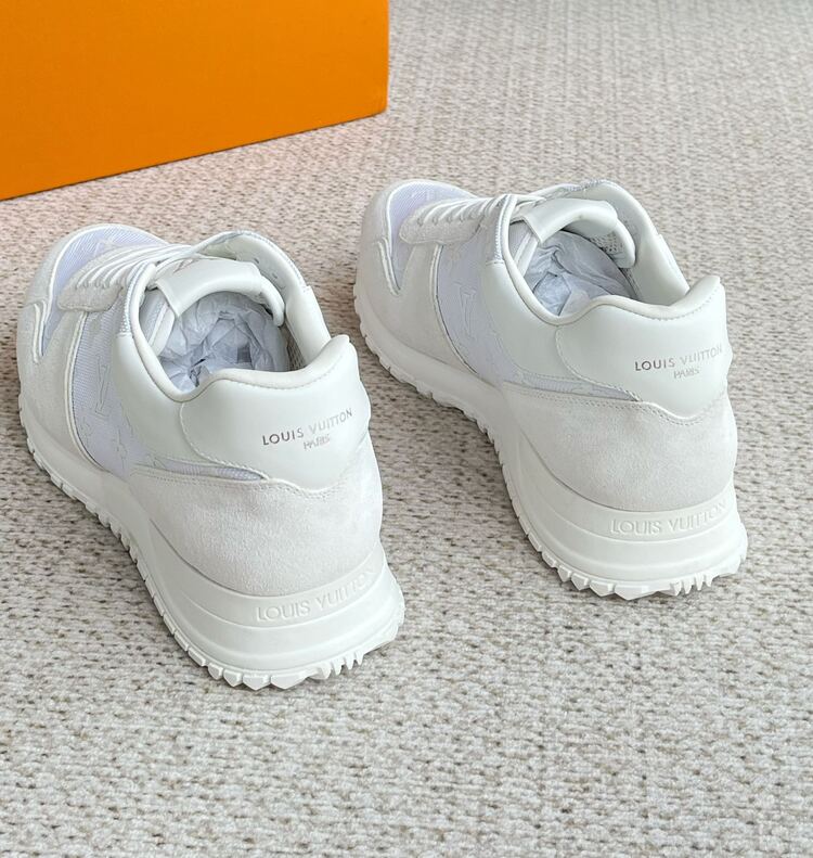 Louis Vuitton 39/45