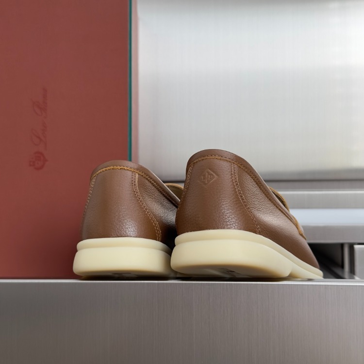 Loro Piana Summer Charms Walk 35-47