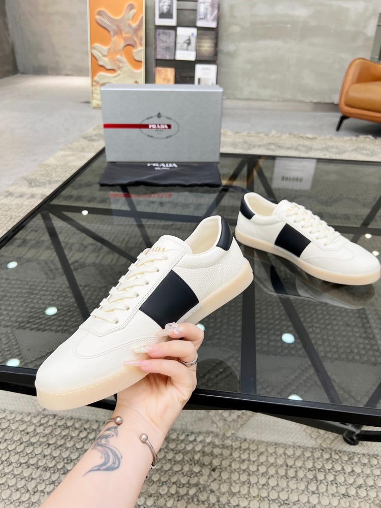 Prada 39/44