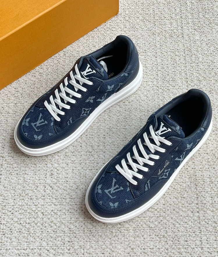 Louis Vuitton 39/44