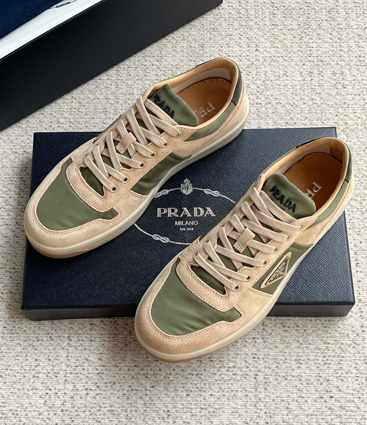 Prada 39/44