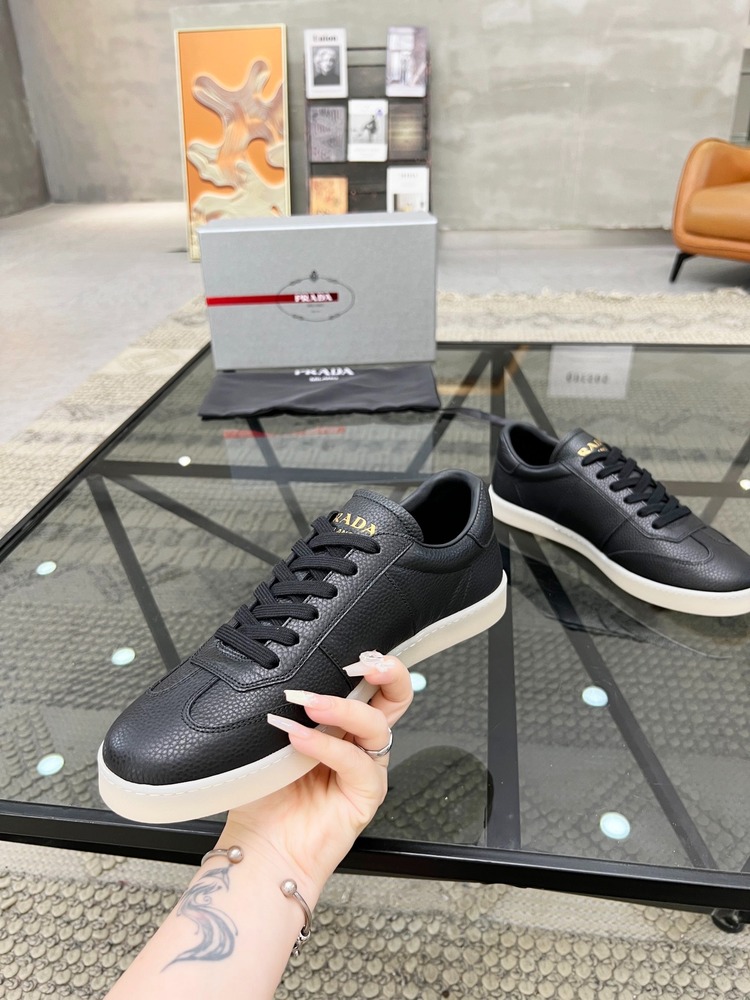Prada 39/44