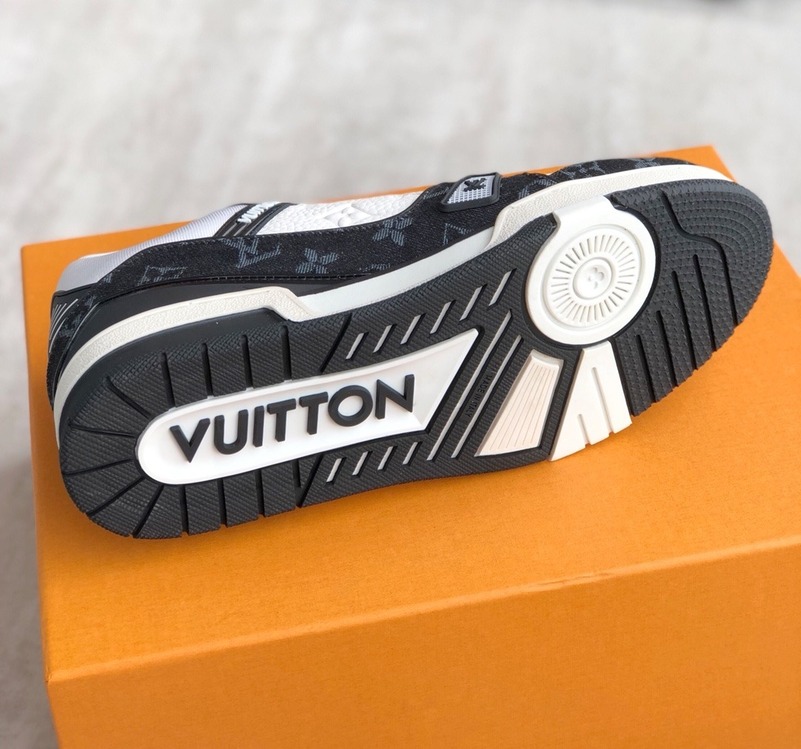 Louis Vuitton 35/44