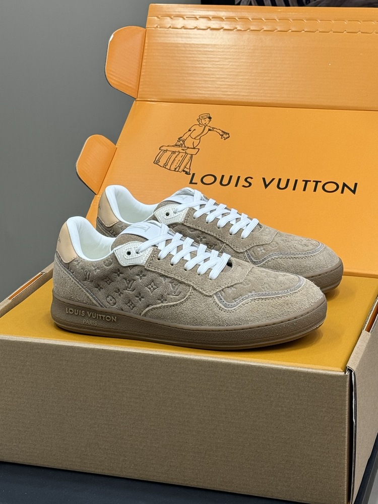 Louis Vuitton 39/45