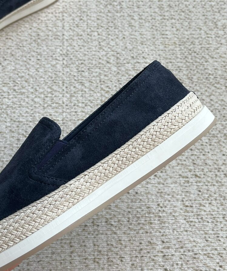 Prada 39/45