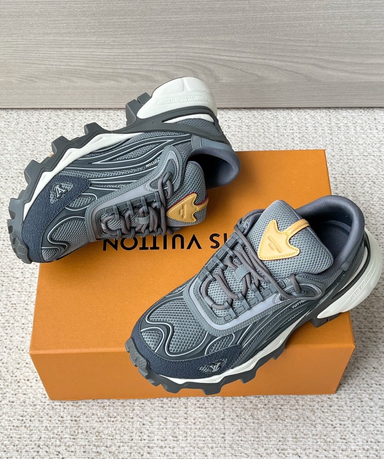 Louis Vuitton Summit Sneaker 38/45