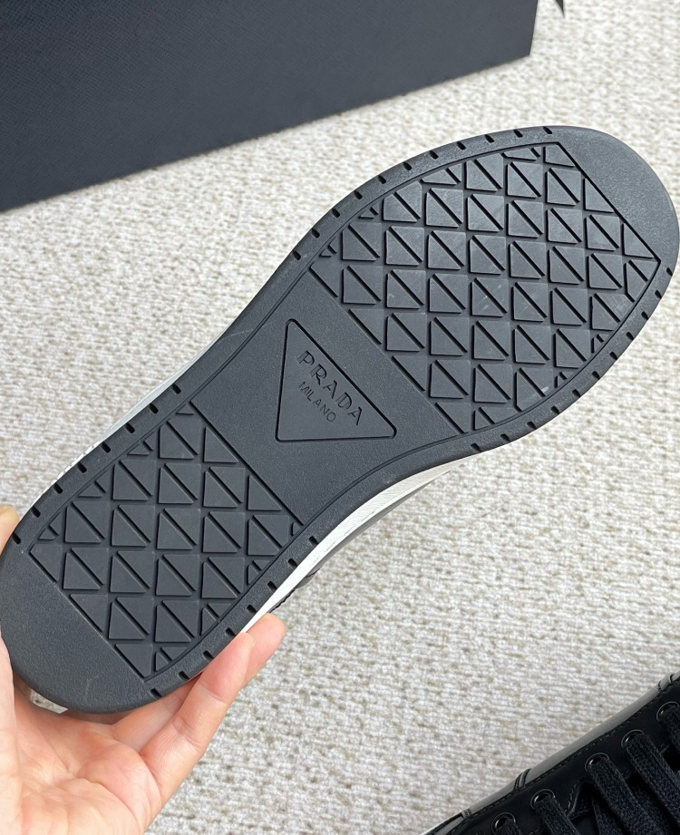 Prada Men's Downtown Leather 39-45