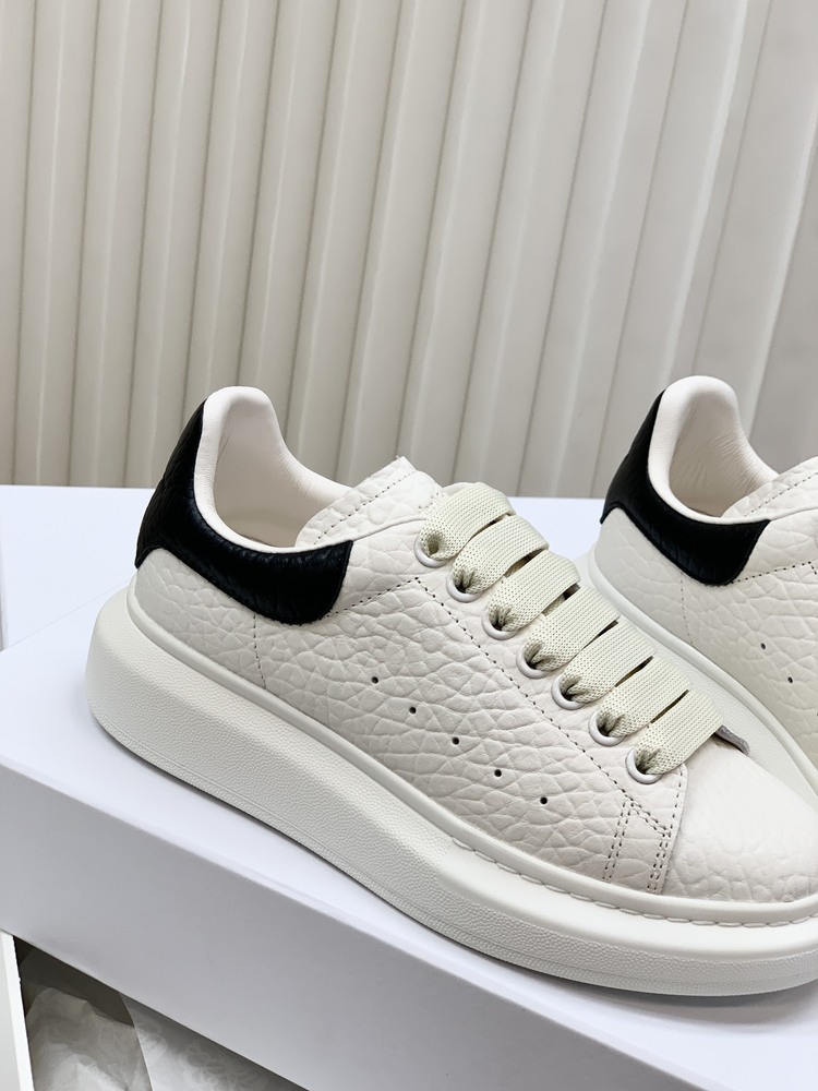 Alexander McQueen 35/45