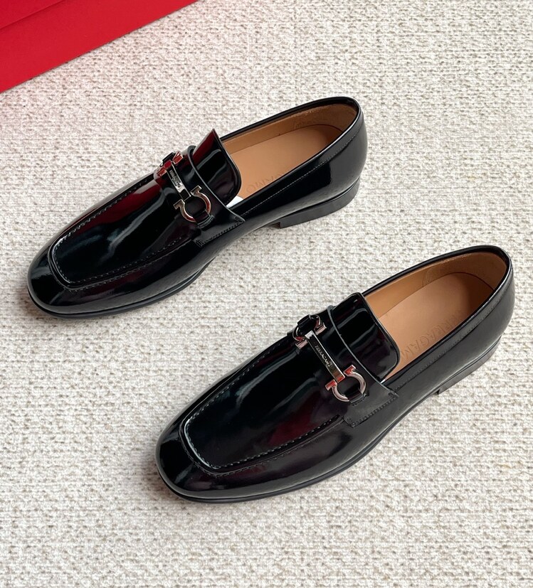 Salvatore Ferragamo 39-45
