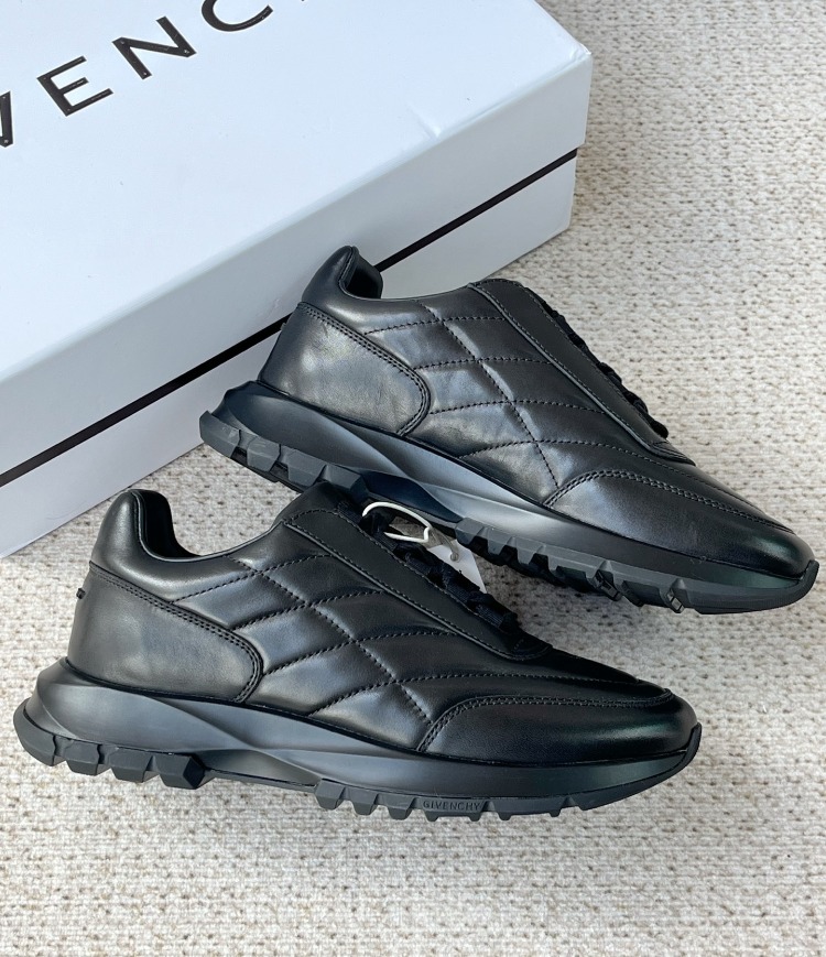 Givenchy Trainers sneakers in shiny padded leather black 39-45