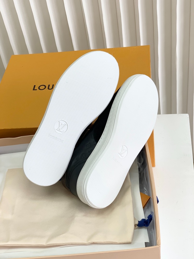 Louis Vuitton 35/44