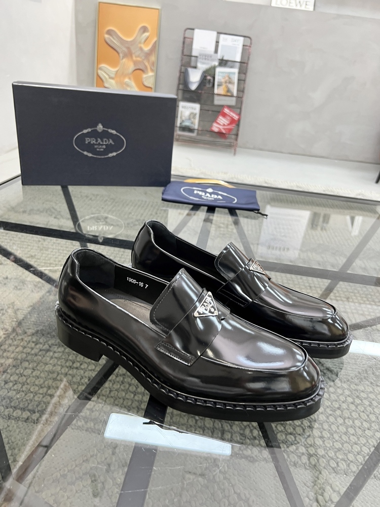 Prada 39/45