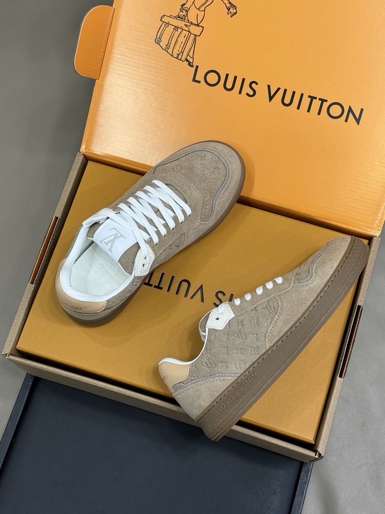 Louis Vuitton 39/45