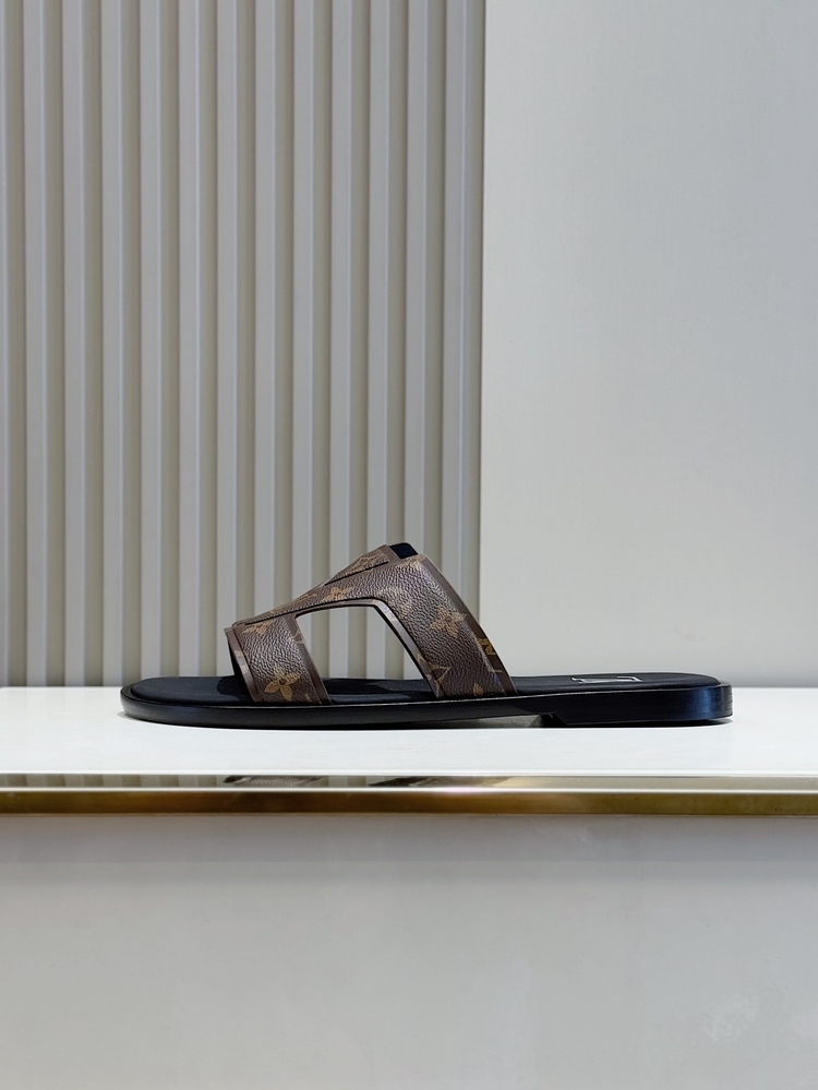LV Oasis Mule 38-46
