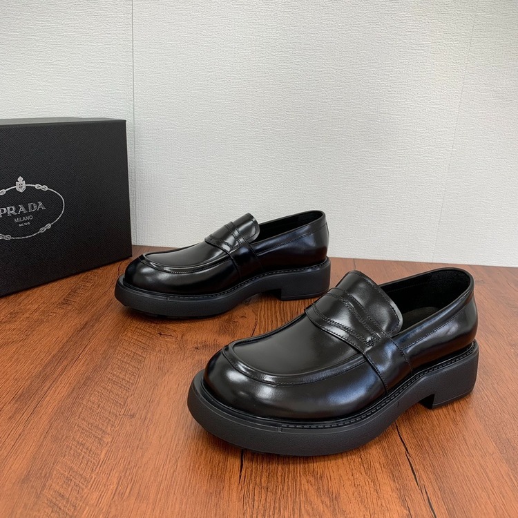 Prada 38/44
