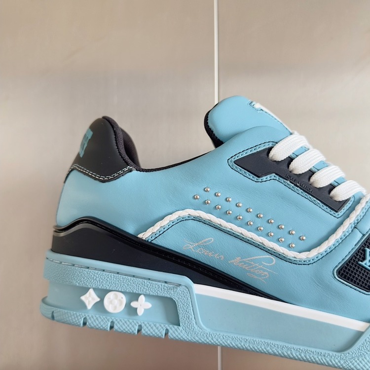 Louis Vuitton 39-45