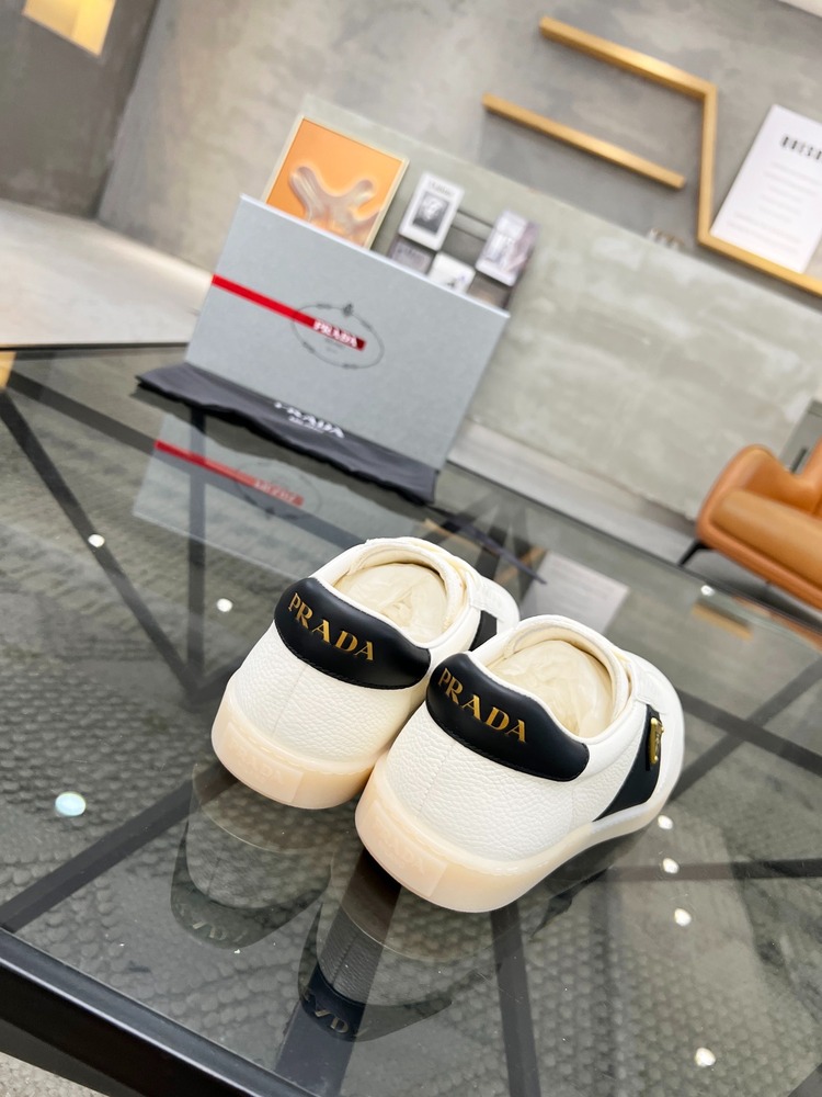 Prada 39/44
