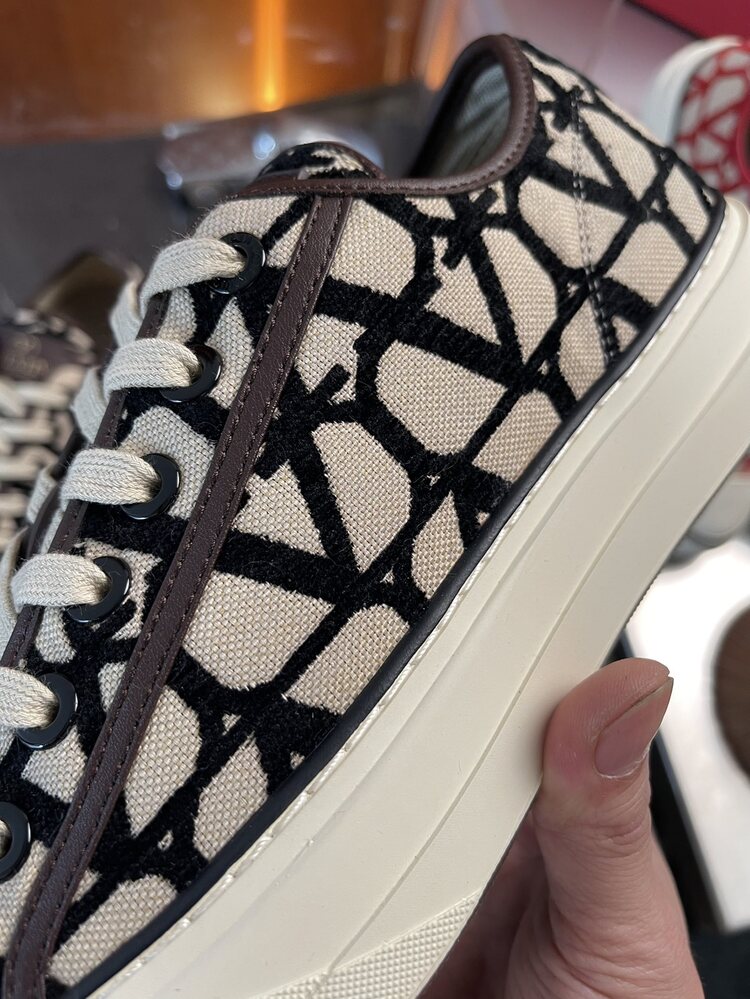 Valentino 35/45