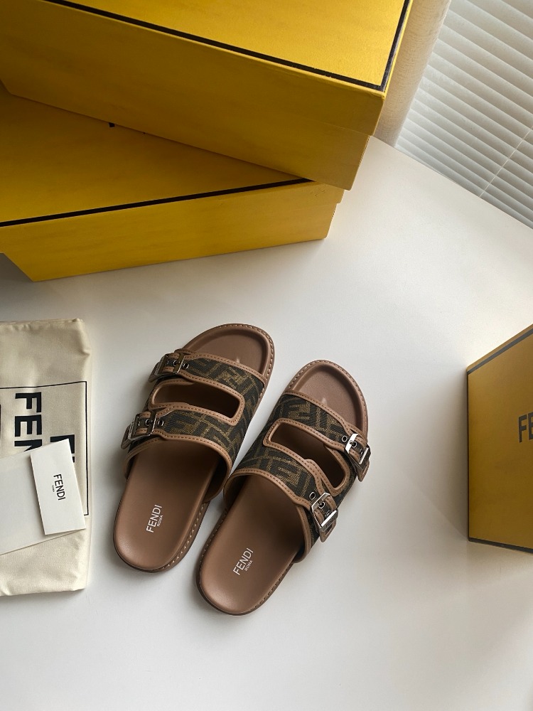Fendi Feel Sandals Fabric Brown 39-46