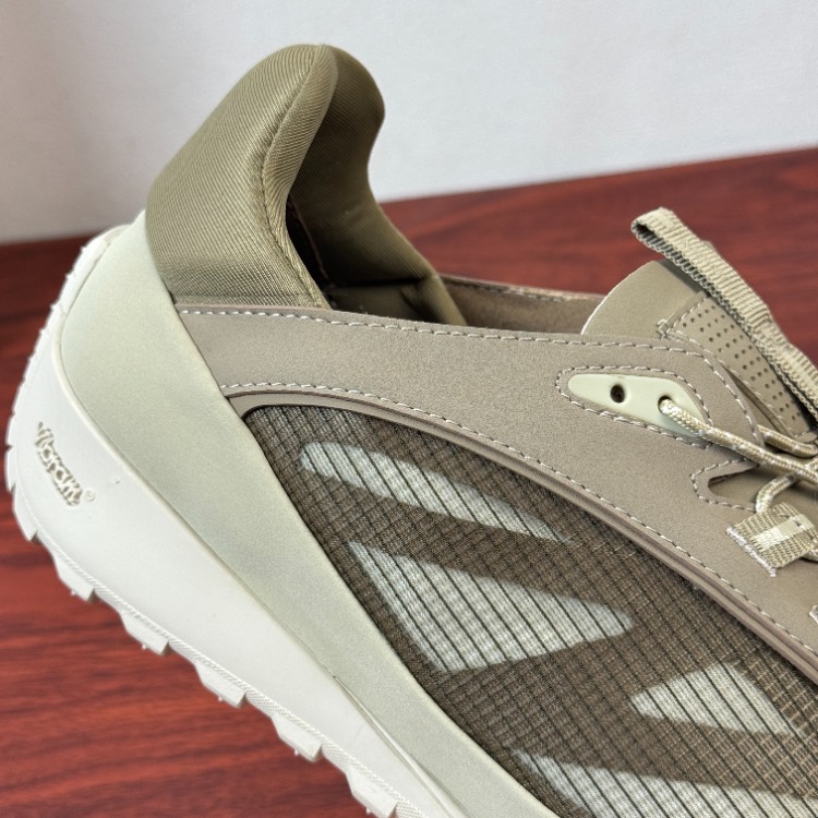 Moncler Trailgrip LP Beige 38-45
