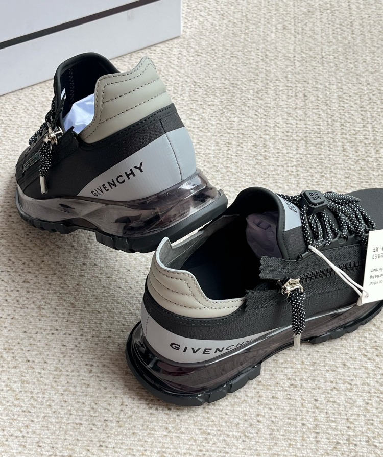 Givenchy 39/45