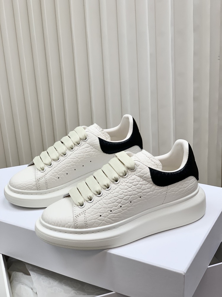 Alexander McQueen 35/45