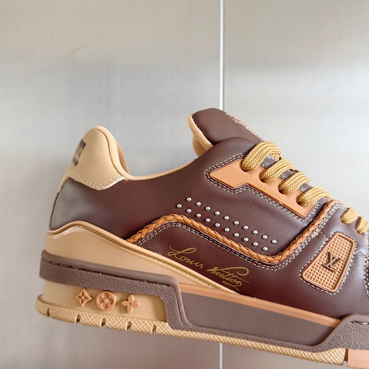 Louis Vuitton 39-45