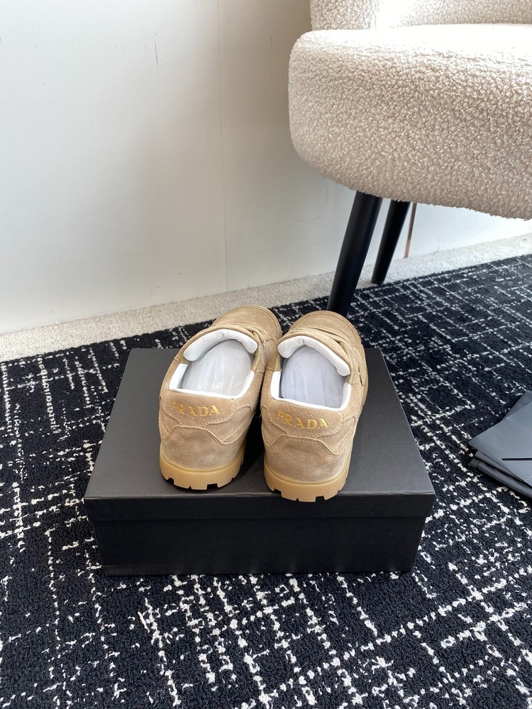 Prada 35/44